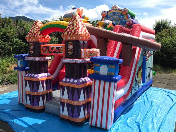 �A�~���[�Y�����g�p�[�NW�X���C�_�[