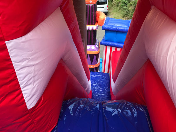 �A�~���[�Y�����g�p�[�NW�X���C�_�[