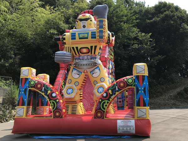 �A�[�}�[���{�E�X���C�_�[���R���{