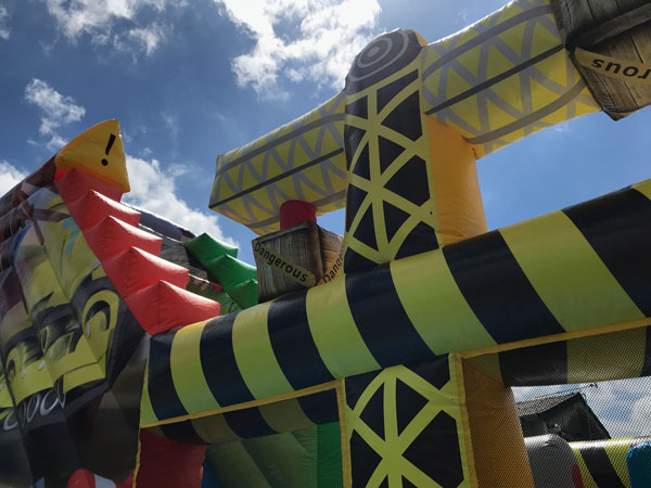 �͂��炭�ԃX���C�_�[�@���݌���E�H������