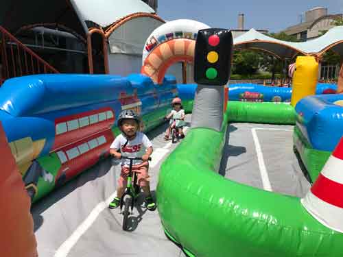 キックバイク・ストライダー